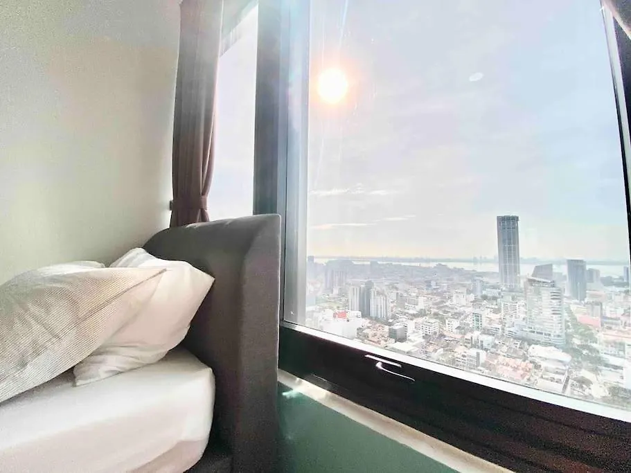 Appartement Tropicana 218 Macalister #Top Floor #Wideangleviews #Infinitypool #Georgetown #8Pax #3Br 2Bath #2Queen 4Single #Near Island Hospital #Quality Well Maintained #Private Host