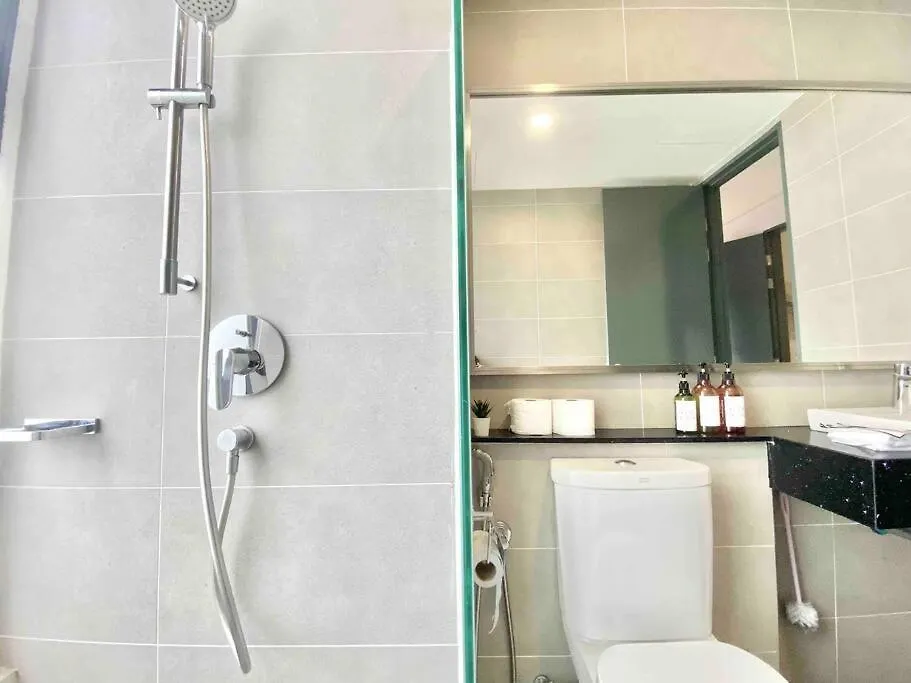 Tropicana 218 Macalister #Top Floor #Wideangleviews #Infinitypool #Georgetown #8Pax #3Br 2Bath #2Queen 4Single #Near Island Hospital #Quality Well Maintained #Private Host George Town