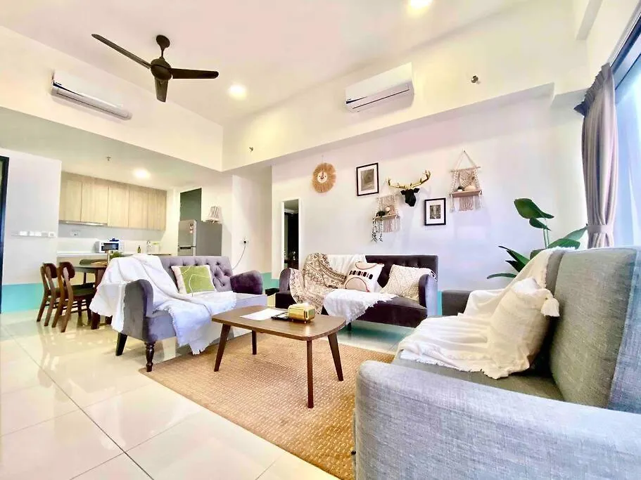 Appartamento Tropicana 218 Macalister #Top Floor #Wideangleviews #Infinitypool #Georgetown #8Pax #3Br 2Bath #2Queen 4Single #Near Island Hospital #Quality Well Maintained #Private Host