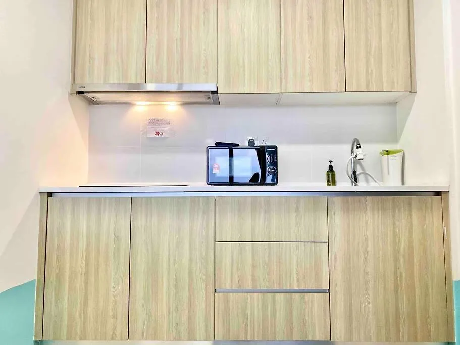 Tropicana 218 Macalister #Top Floor #Wideangleviews #Infinitypool #Georgetown #8Pax #3Br 2Bath #2Queen 4Single #Near Island Hospital #Quality Well Maintained #Private Host Malesia