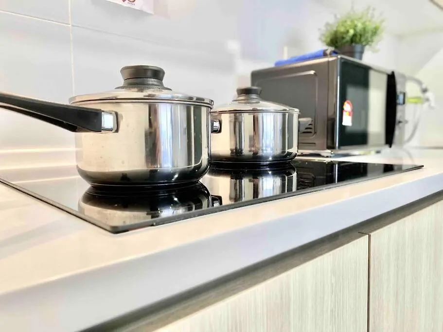 Appartamento Tropicana 218 Macalister #Top Floor #Wideangleviews #Infinitypool #Georgetown #8Pax #3Br 2Bath #2Queen 4Single #Near Island Hospital #Quality Well Maintained #Private Host